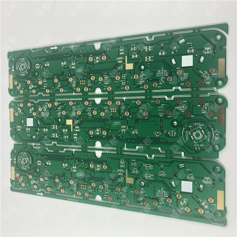 四层板 1.6mm 沉金表面处理 汽车多媒体主板.jpg